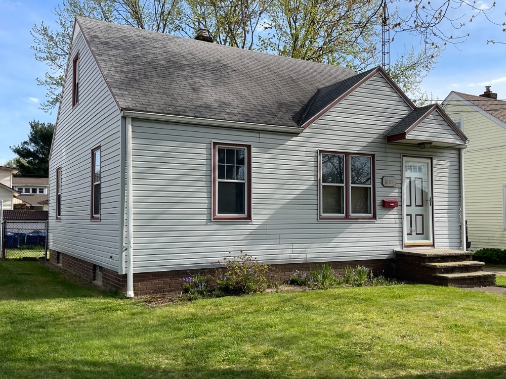 Easy Keeper Bungalow Home W/ Garage | Canton, OH | KIKO Auctions and ...