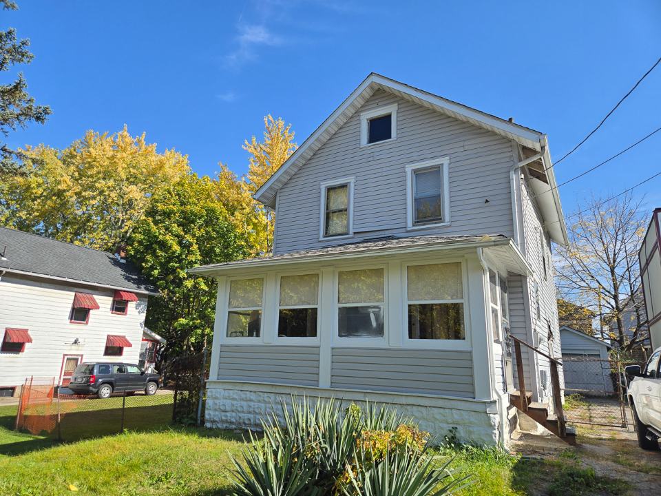 Investment Home Auction in Akron, OH | Online Only